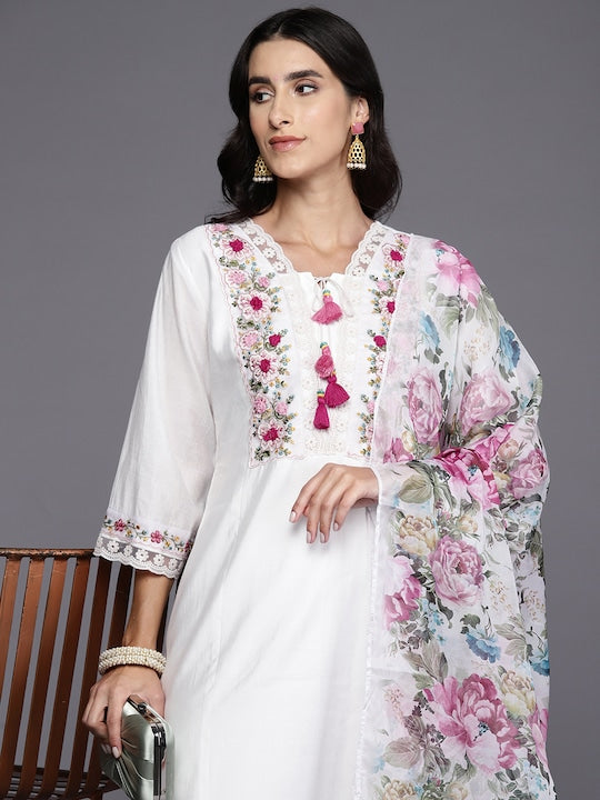 Women Floral Embroidered Thread Work Kurta with Trousers & With Dupatta